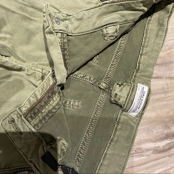 Super comfy and stretchy army green skinny cargo pants - Picture 5 of 6